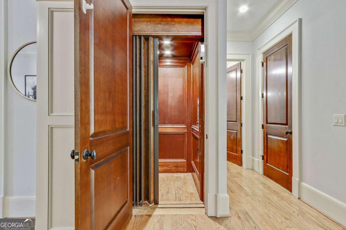 4227 Peachtree Dunwoody Road Atlanta - Photo 9