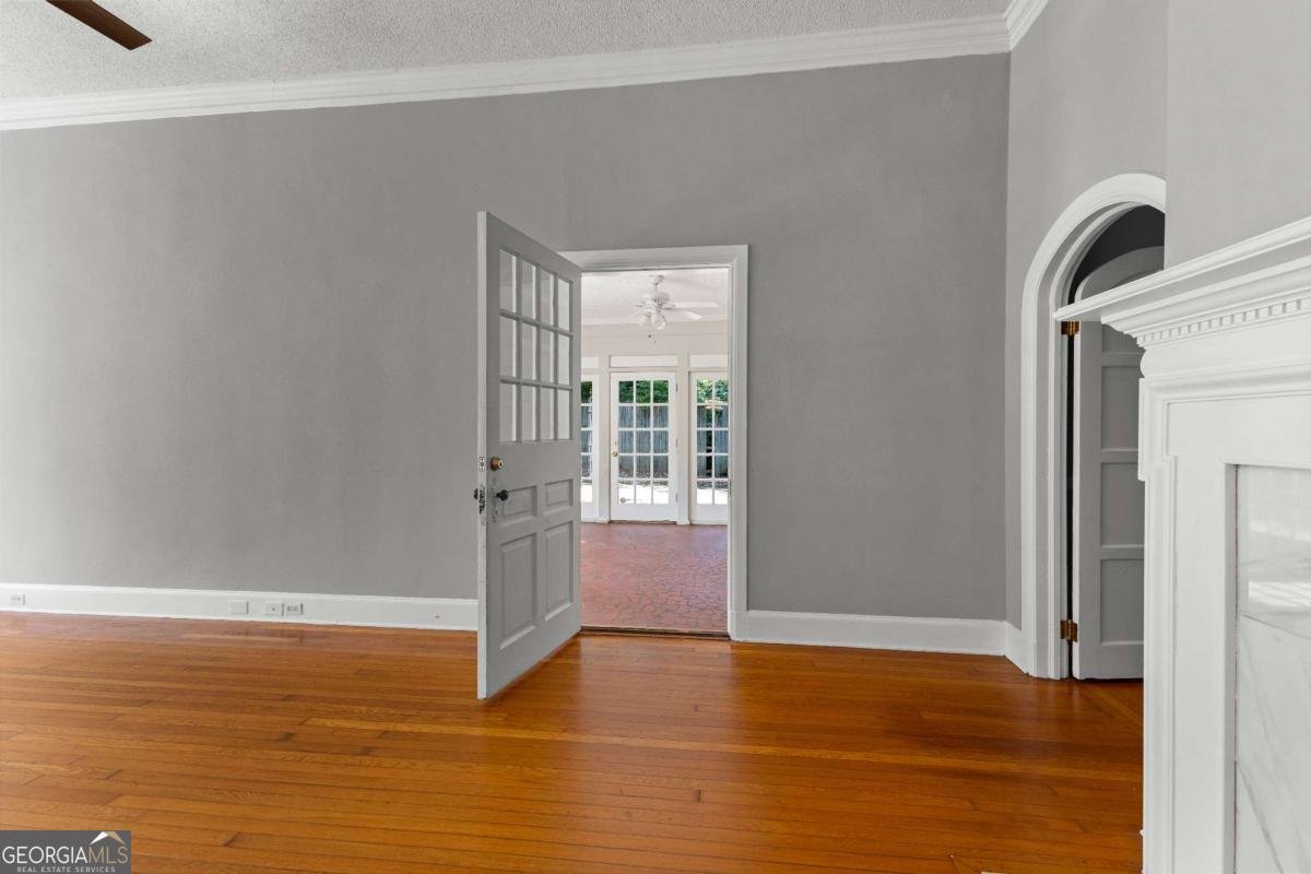 404 Thurston Avenue Thomaston - Photo 13