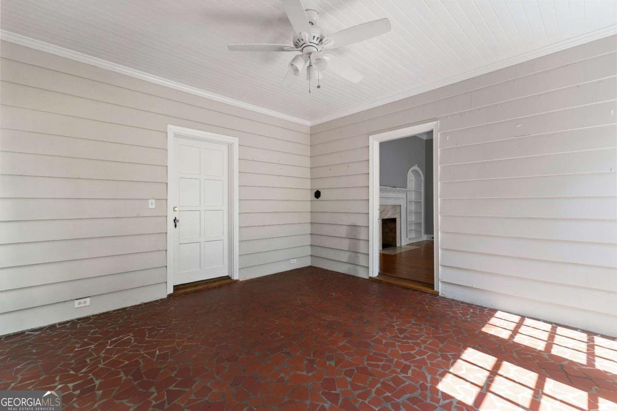 404 Thurston Avenue Thomaston - Photo 15