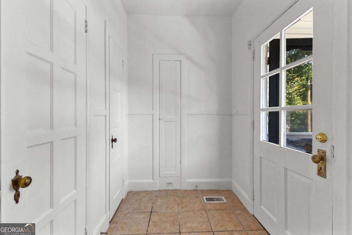 404 Thurston Avenue Thomaston - Photo 23