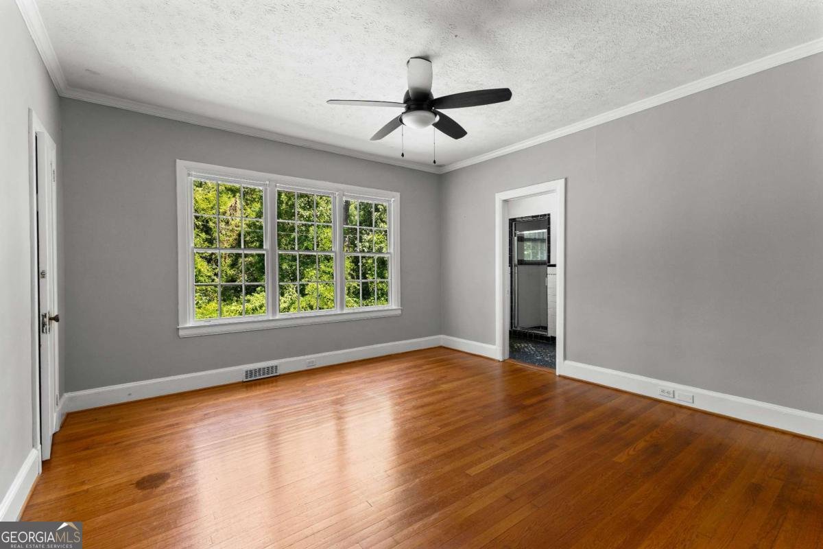 404 Thurston Avenue Thomaston - Photo 25