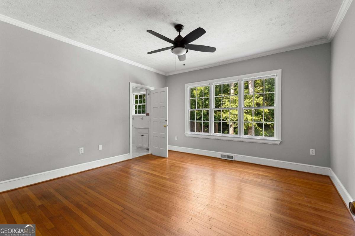 404 Thurston Avenue Thomaston - Photo 28