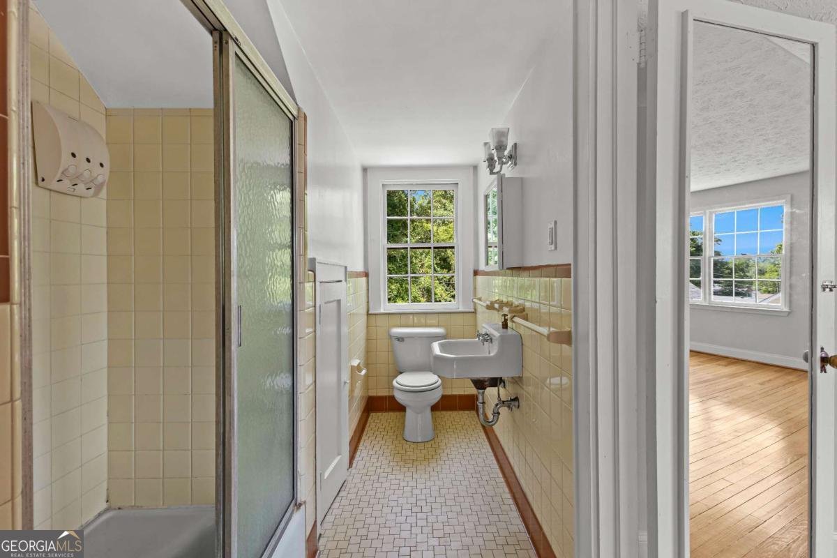 404 Thurston Avenue Thomaston - Photo 39