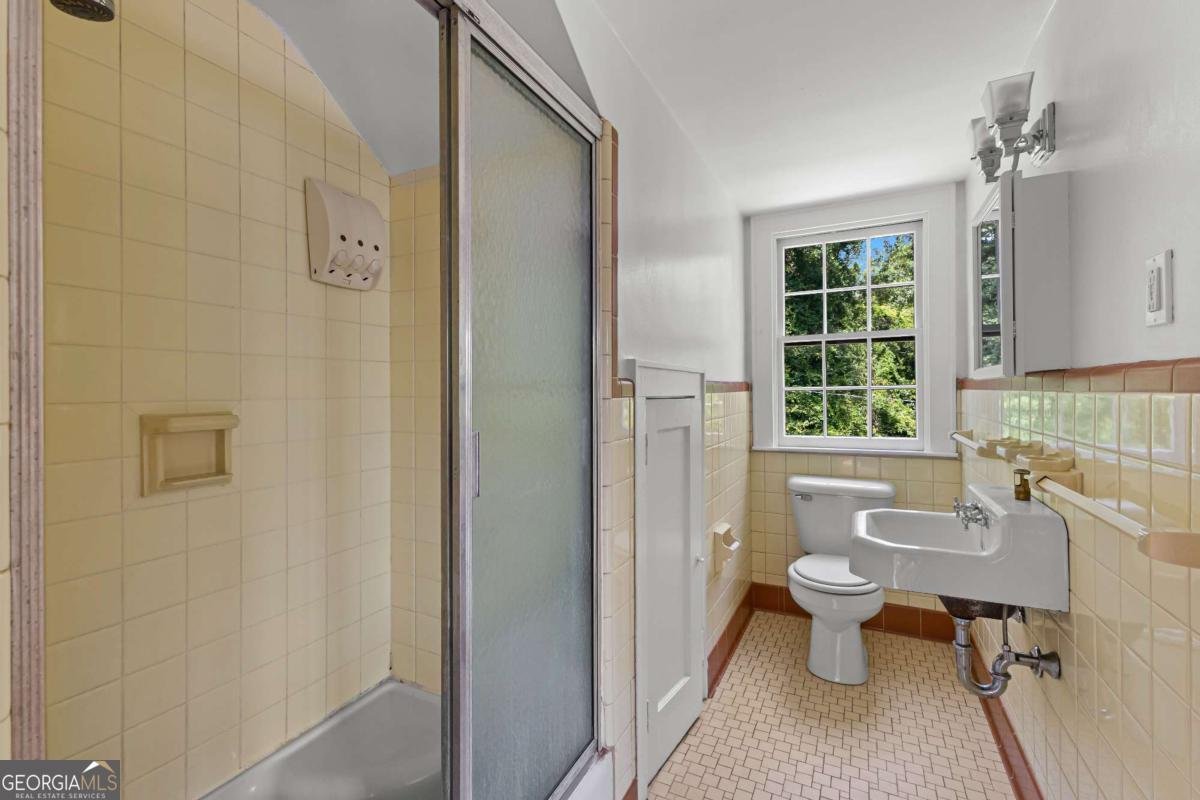 404 Thurston Avenue Thomaston - Photo 40