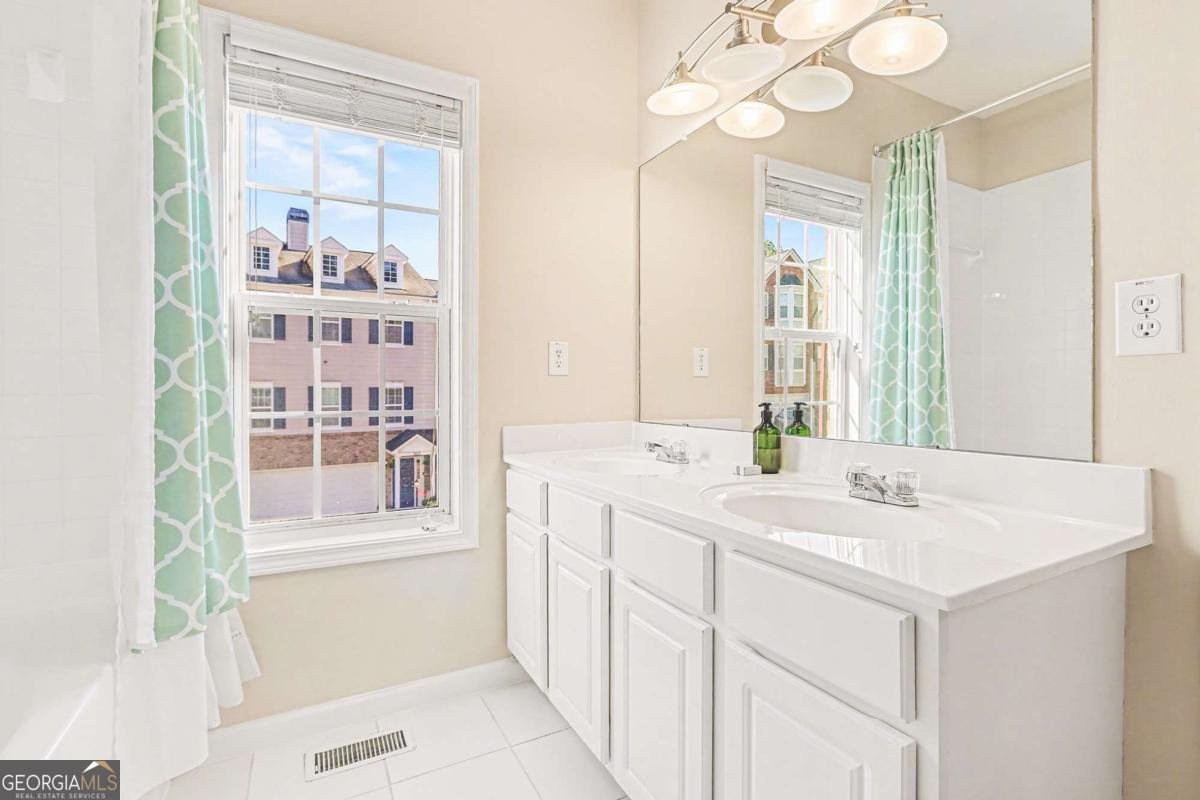 364 Eagle Tiff Drive Sugar Hill - Photo 15