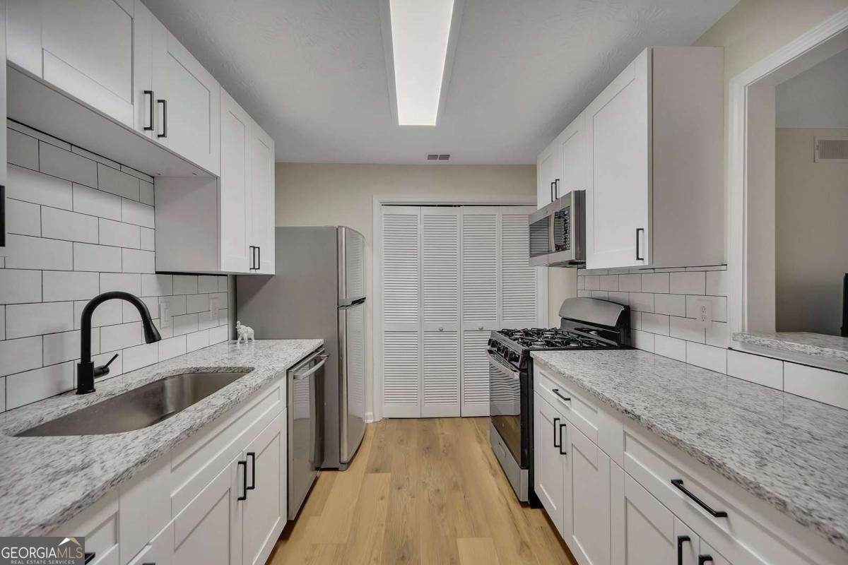 1807 Country Park Drive Smyrna - Photo 13