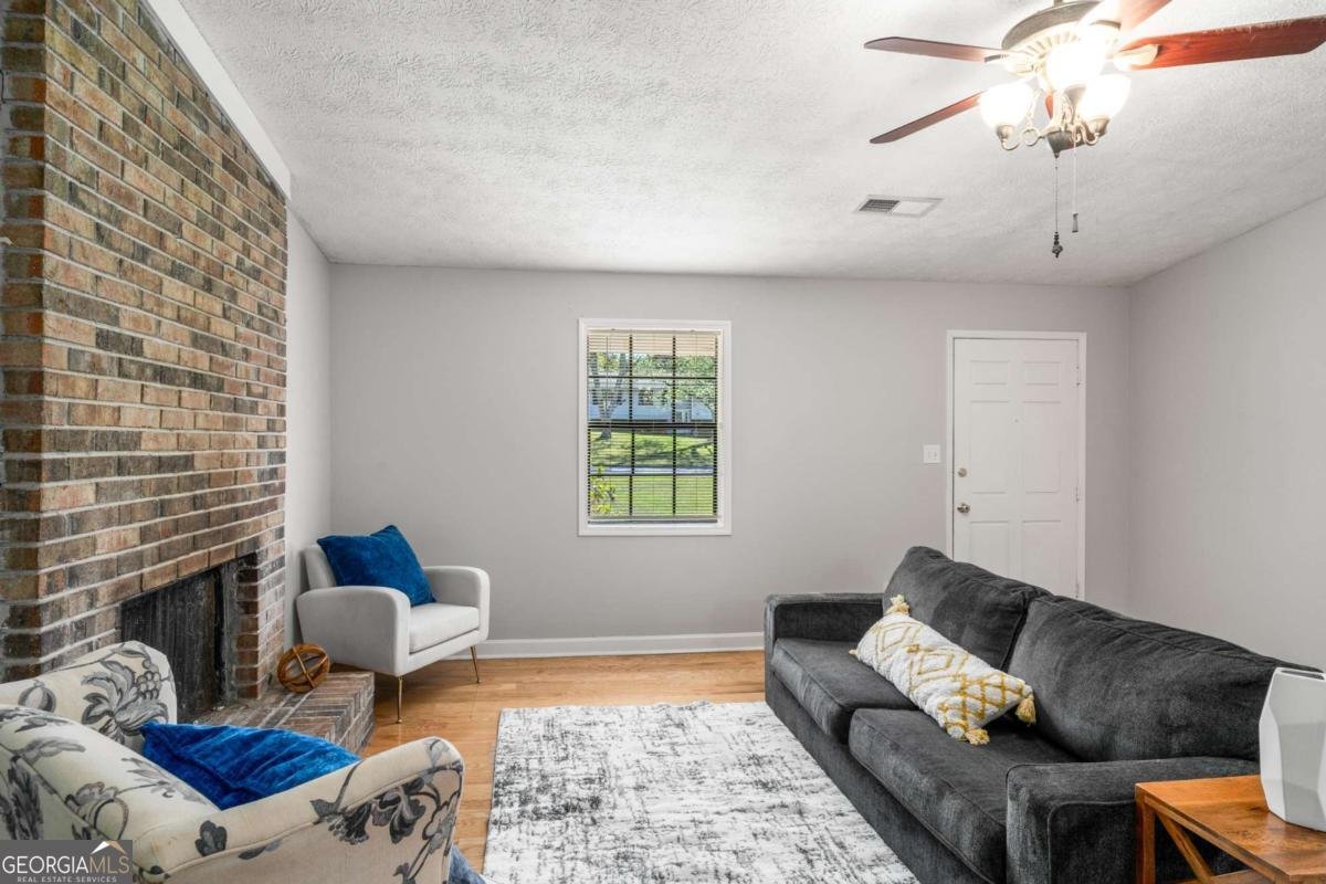 1141 Holly Hills Drive Lilburn - Photo 6