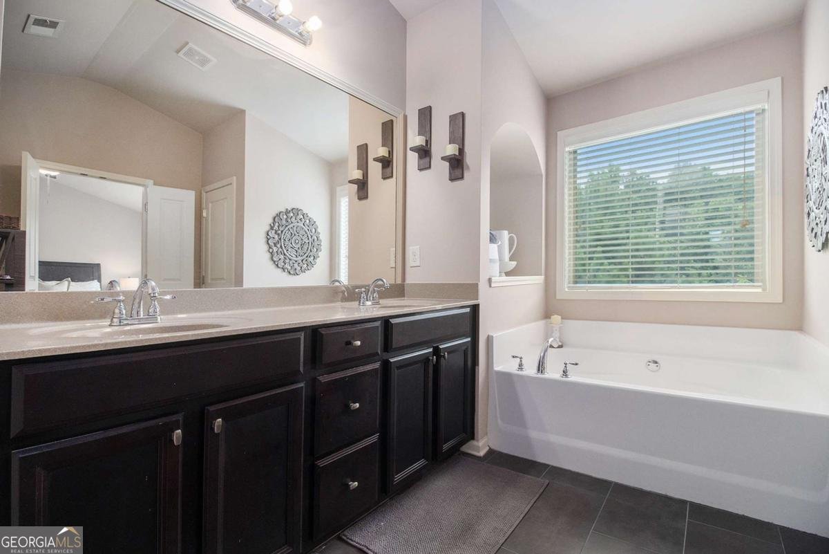 2530 Thackery Court Cumming - Photo 10