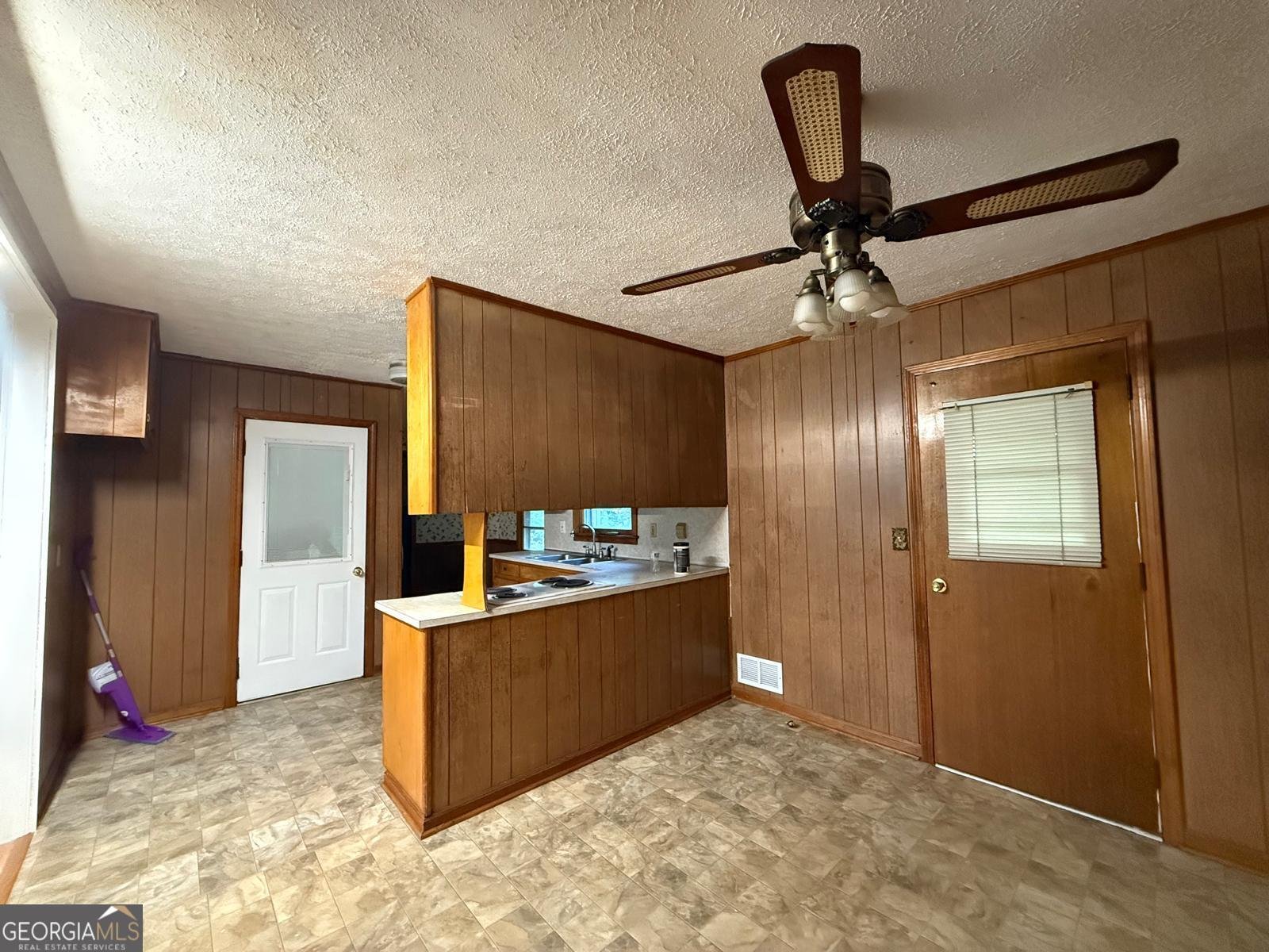 4474 CASCO Lane Lilburn - Photo 4