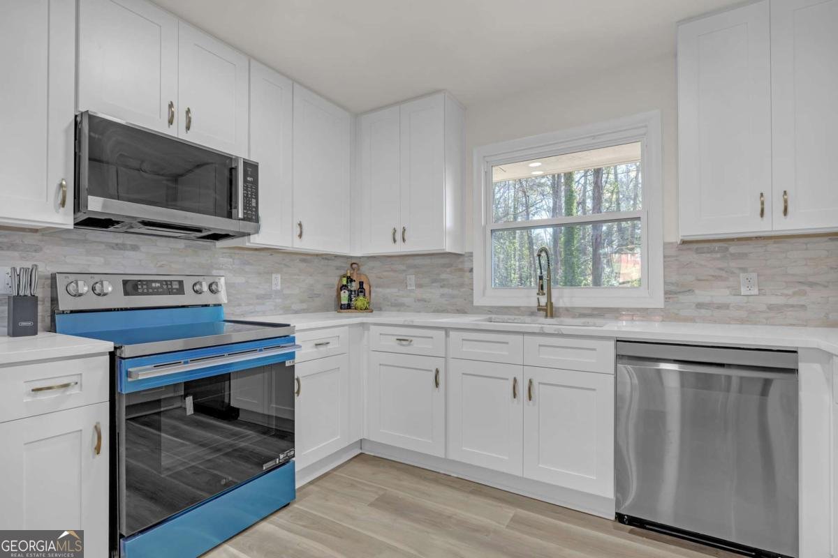 2418 Meadowlark Drive East Point - Photo 10