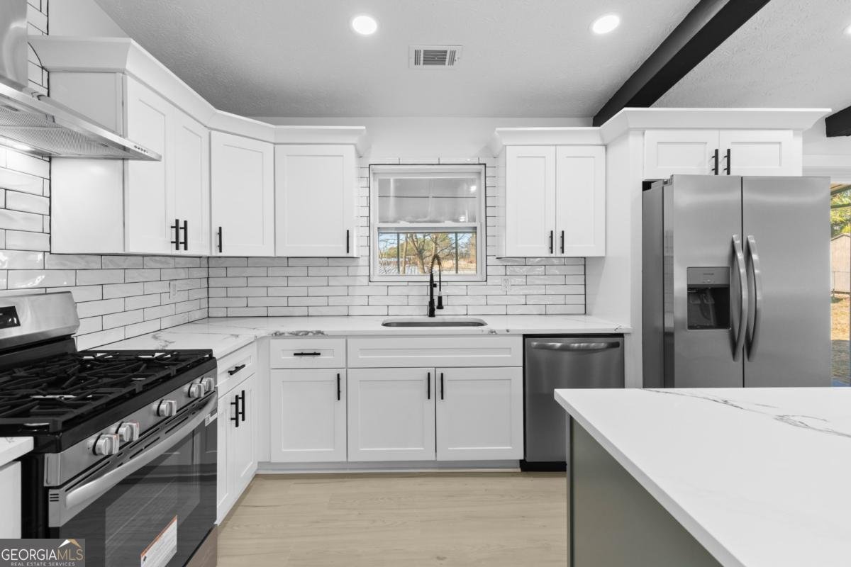 693 Highland Loop Lawrenceville - Photo 1