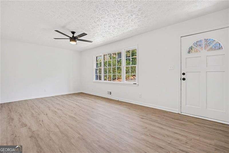 5689 Woodland Drive Acworth - Photo 6