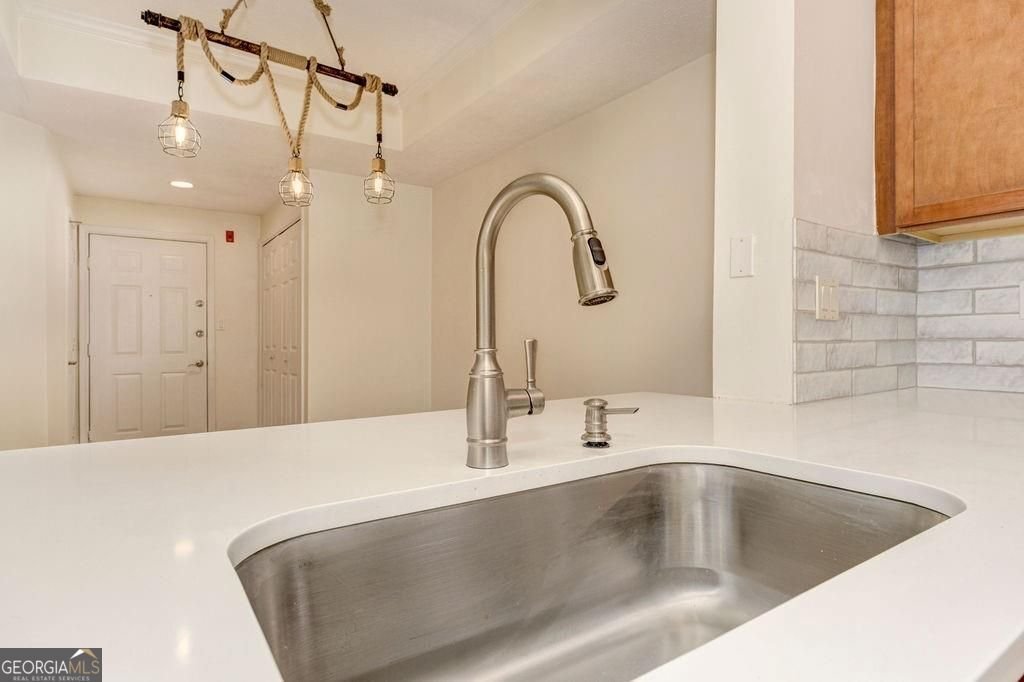 1250 Parkwood Circle Atlanta - Photo 15