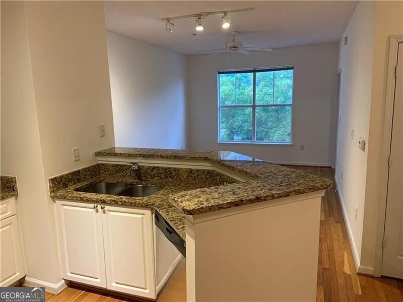 10 Perimeter Summit Boulevard Brookhaven - Photo 8