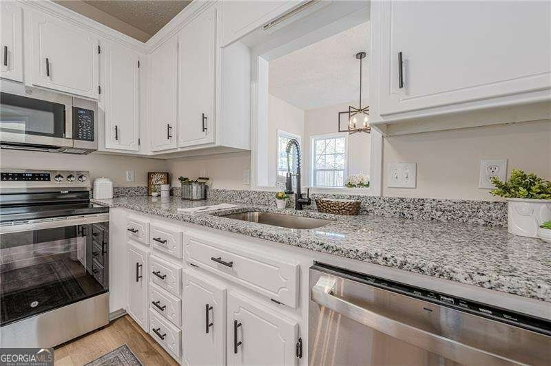 704 Jay Street Canton - Photo 13