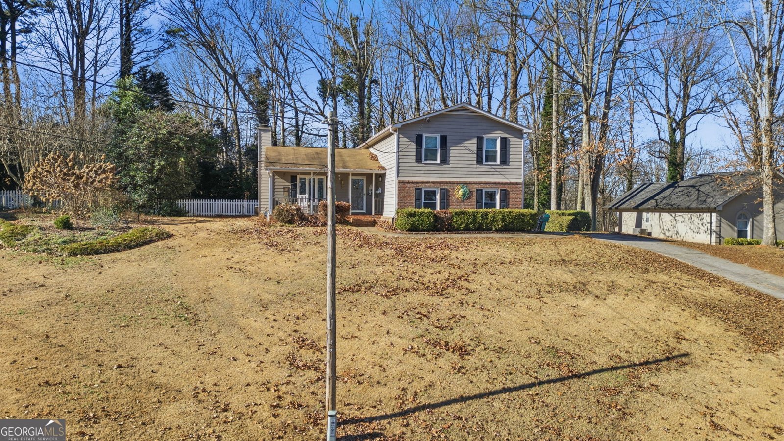 993 Medina Drive Lilburn - Photo 1