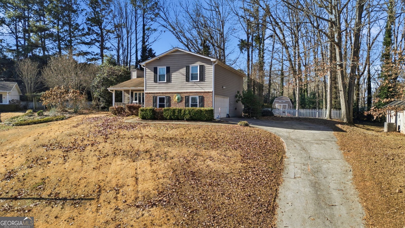 993 Medina Drive Lilburn - Photo 2