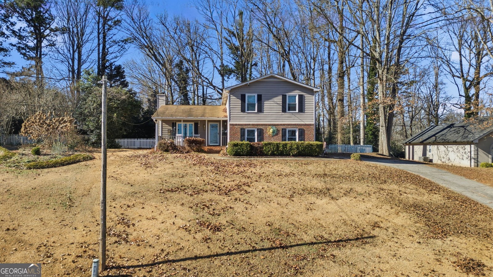 993 Medina Drive Lilburn - Photo 3