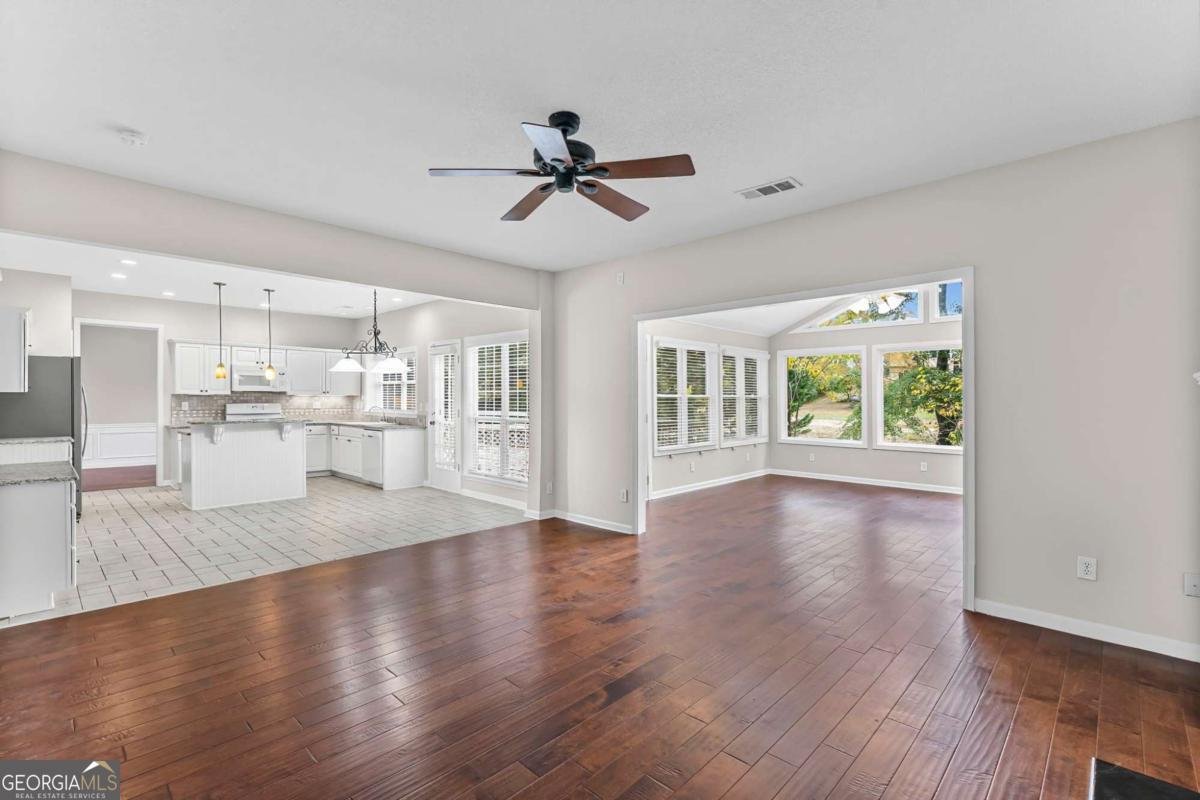 3715 Lakeheath Drive Cumming - Photo 11