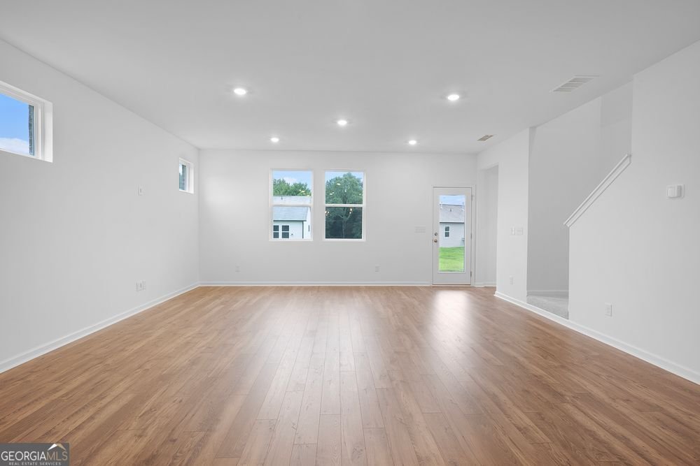 1290 Windance Lake Drive Loganville - Photo 13