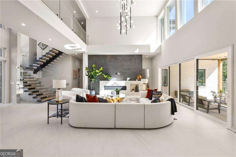 6531 Long Acres Drive Sandy Springs - Photo 18