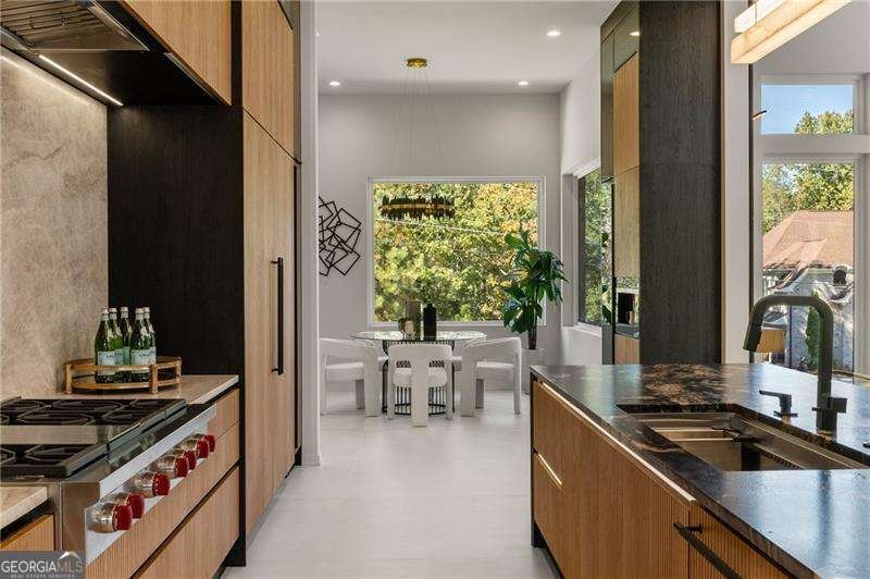 6531 Long Acres Drive Sandy Springs - Photo 30