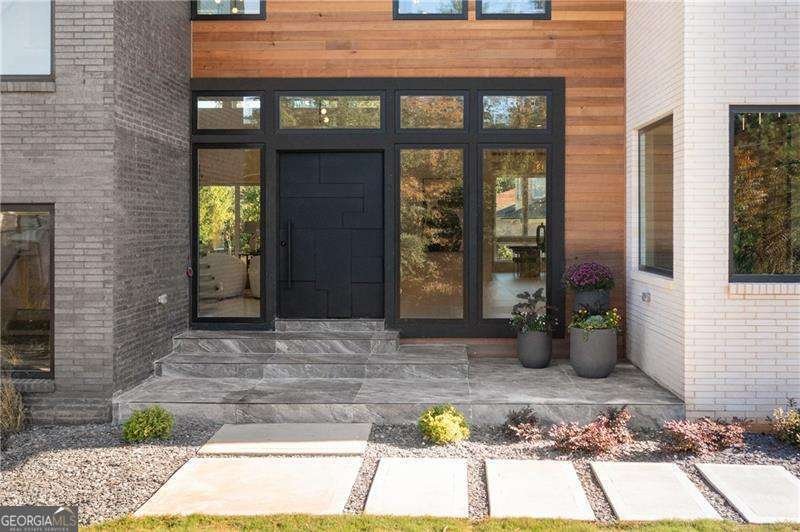 6531 Long Acres Drive Sandy Springs - Photo 9