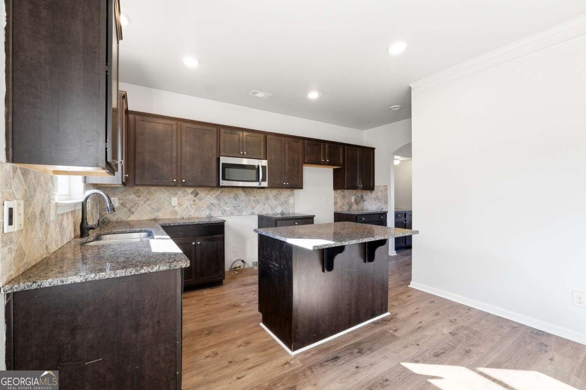 677 Massey Street Winder - Photo 10