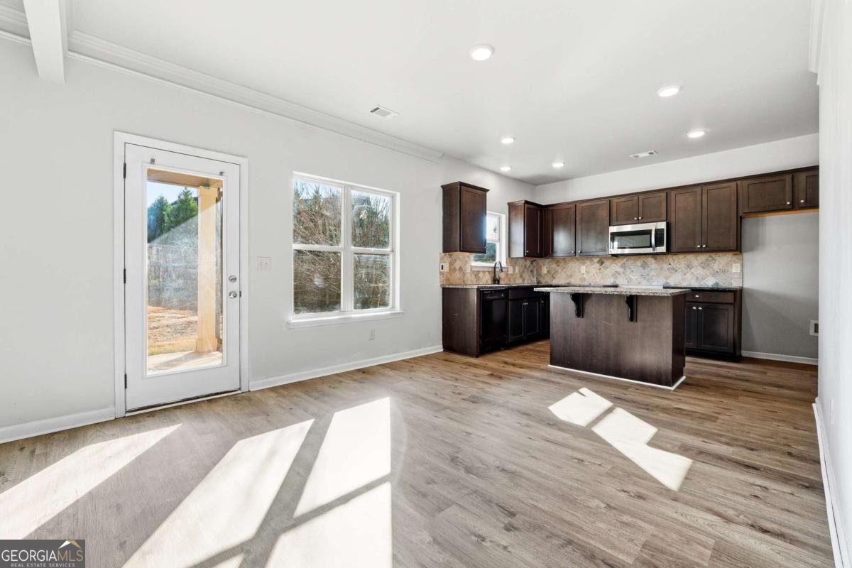 677 Massey Street Winder - Photo 13