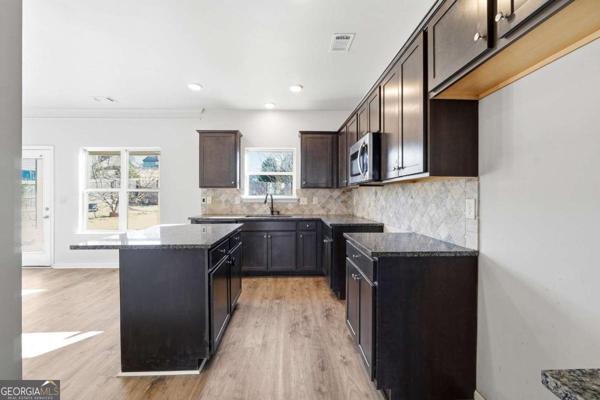 677 Massey Street Winder - Photo 8