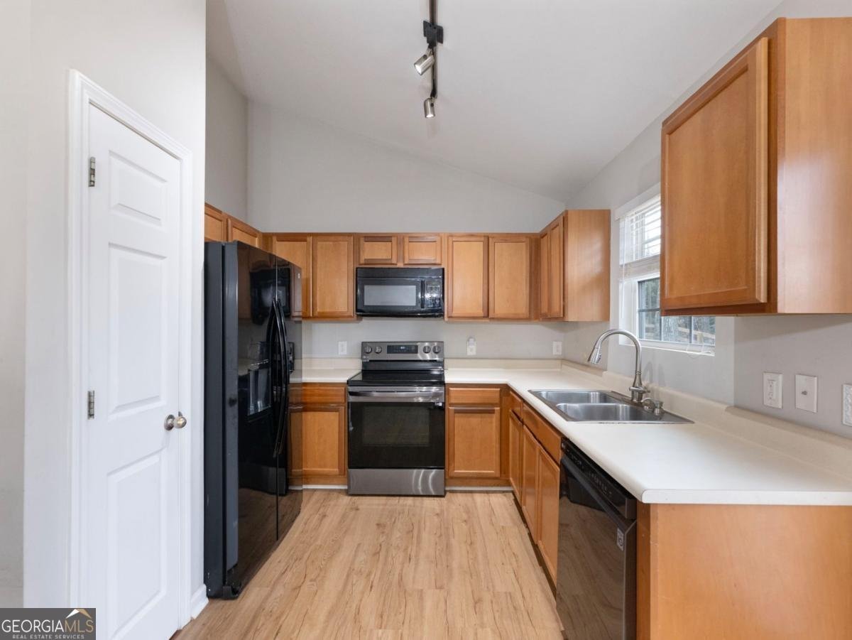 8755 Covestone Drive Gainesville - Photo 9