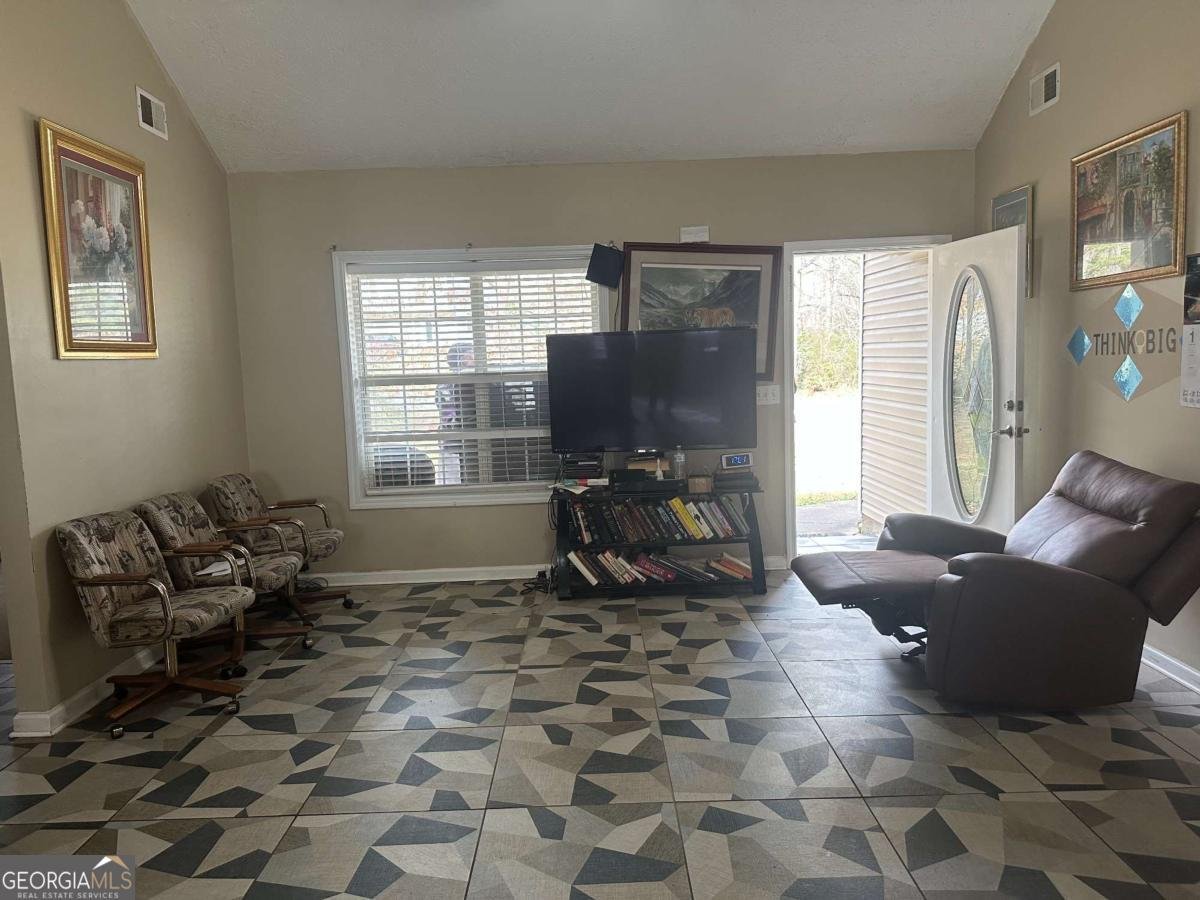 118 Julie Lane Stockbridge - Photo 9