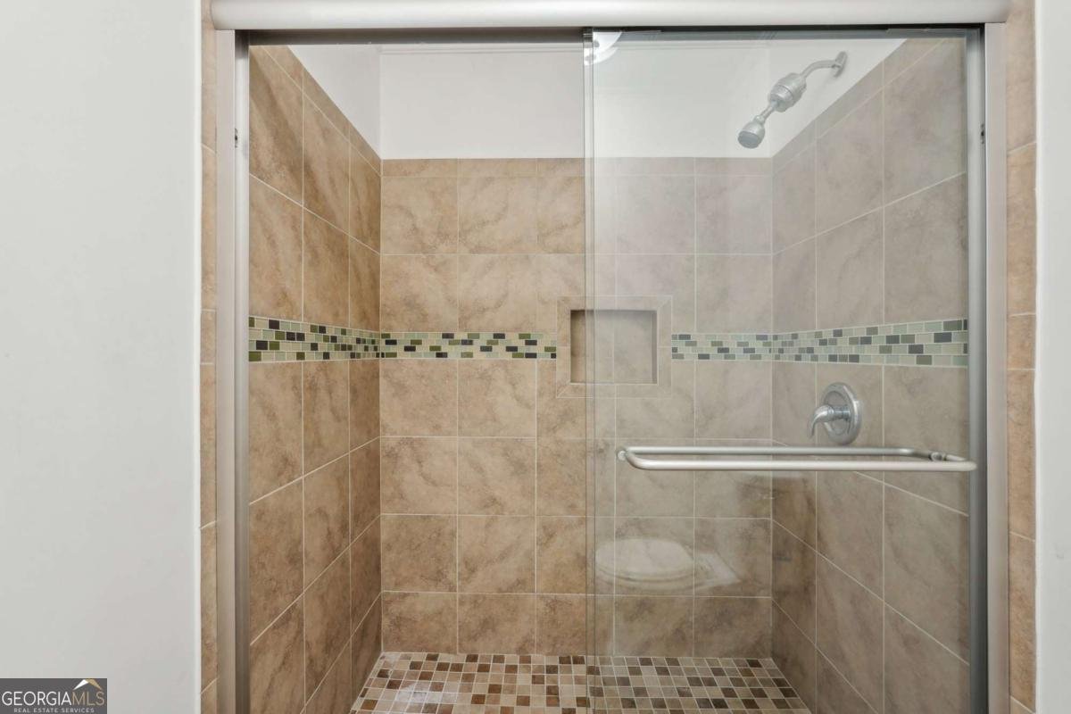 2895 Shurburne Drive Alpharetta - Photo 32