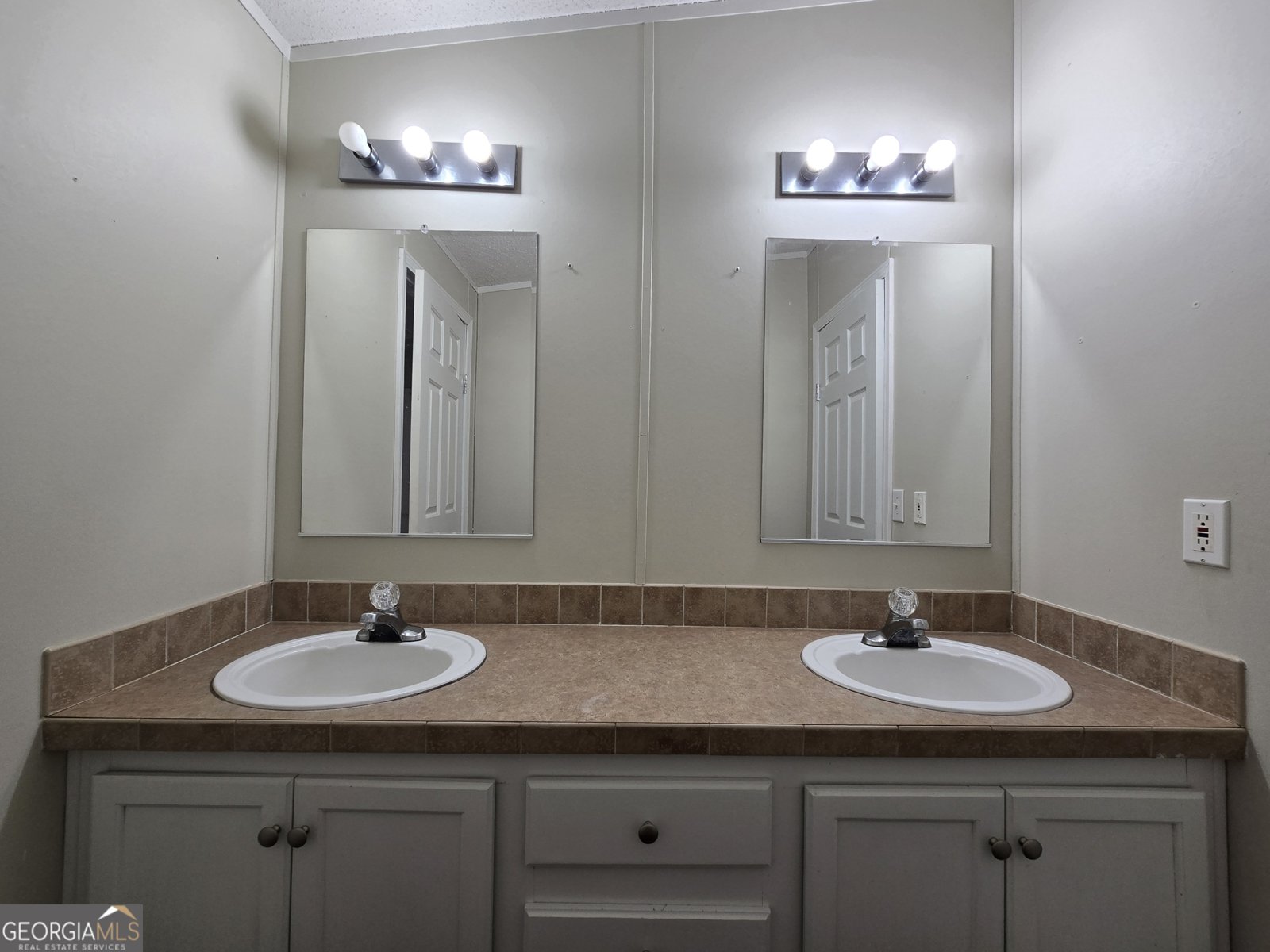 338 Day Street Molena - Photo 44