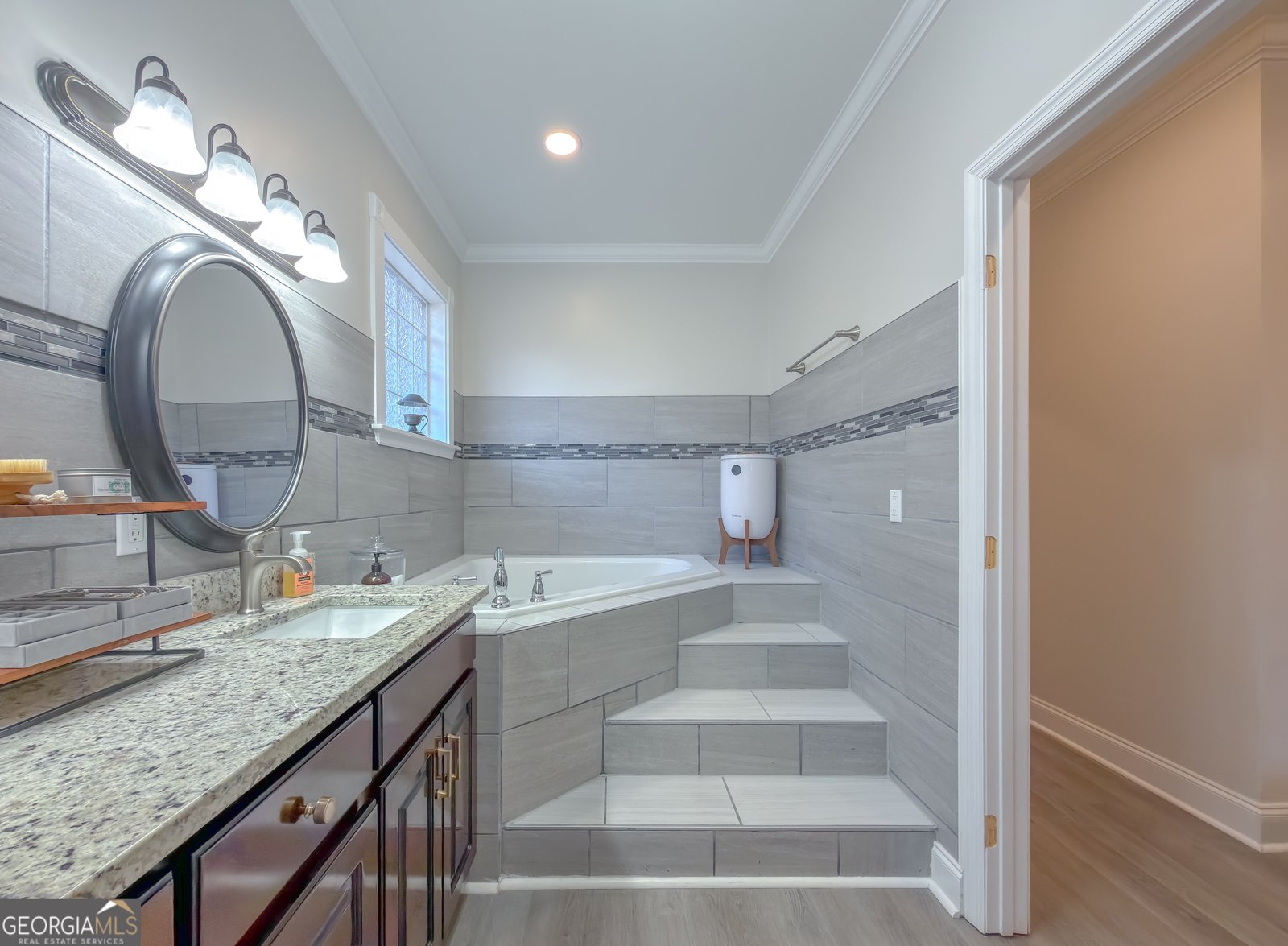 100 Robin Bainbridge - Photo 38