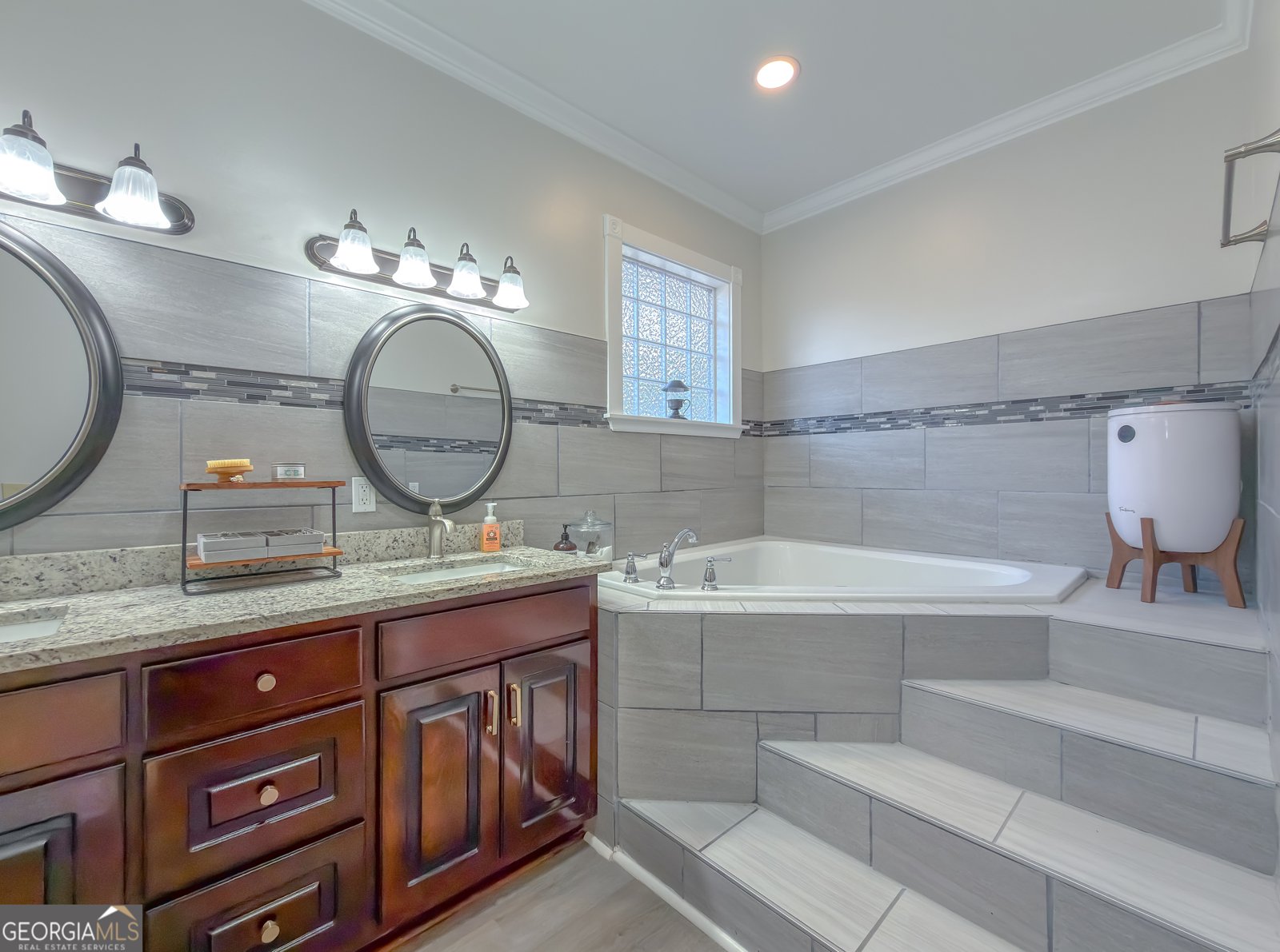 100 Robin Bainbridge - Photo 39