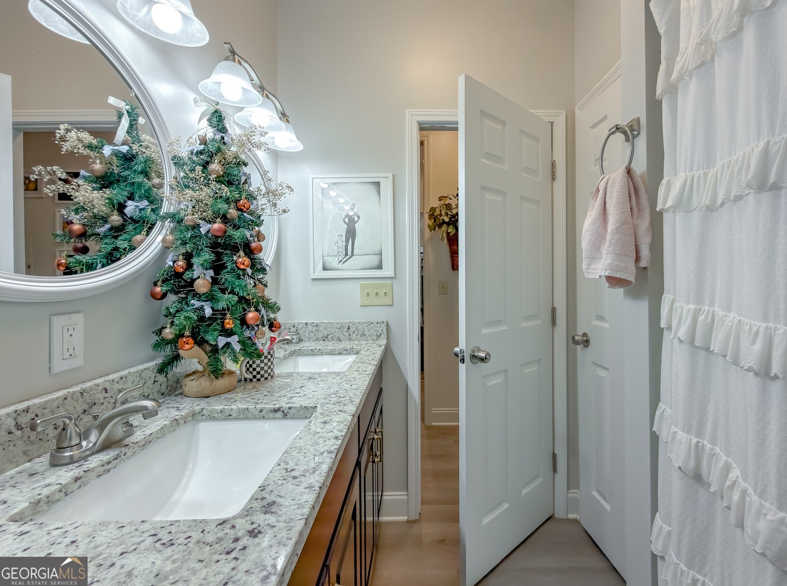 100 Robin Bainbridge - Photo 50