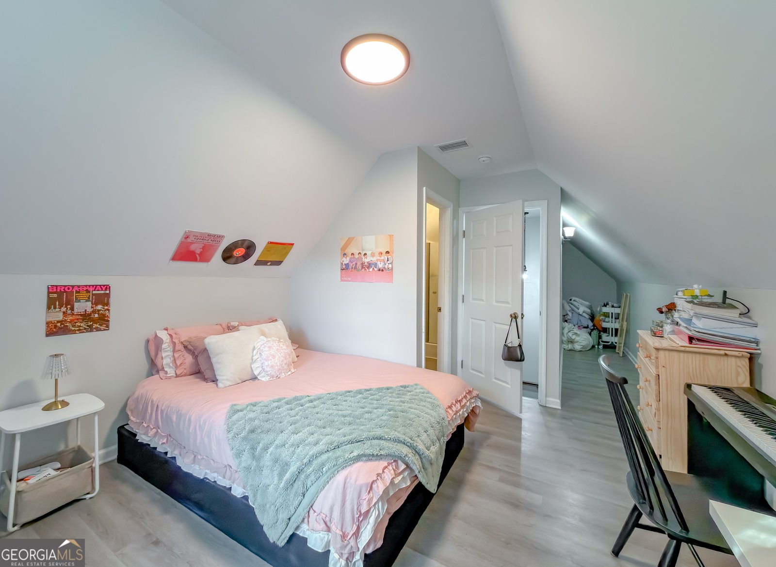 100 Robin Bainbridge - Photo 54