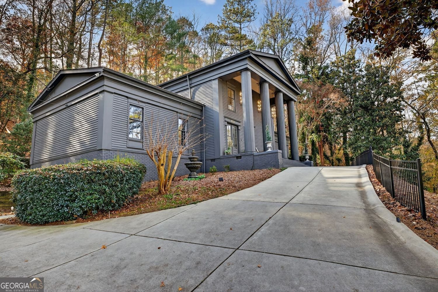 2525 Spalding Drive Atlanta - Photo 1
