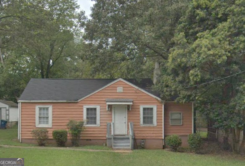 2153 Pinehurst Drive East Point - Photo 1