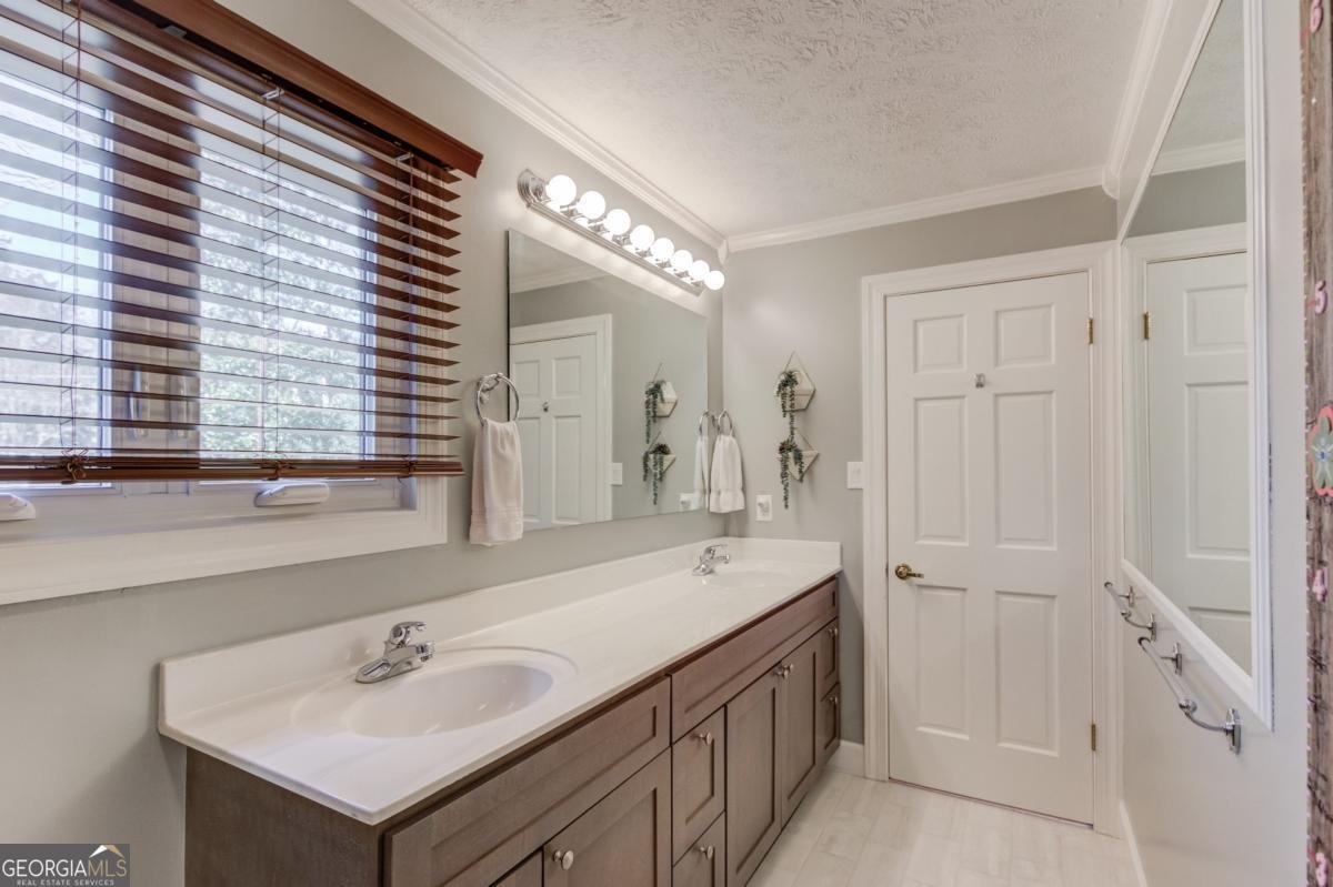 200 Spalding Circle Sandy Springs - Photo 30