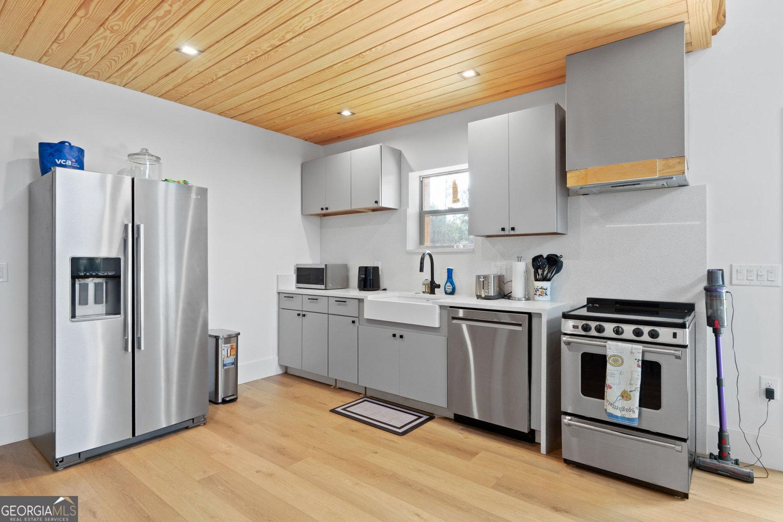 1140 City Pond Road Barnesville - Photo 9