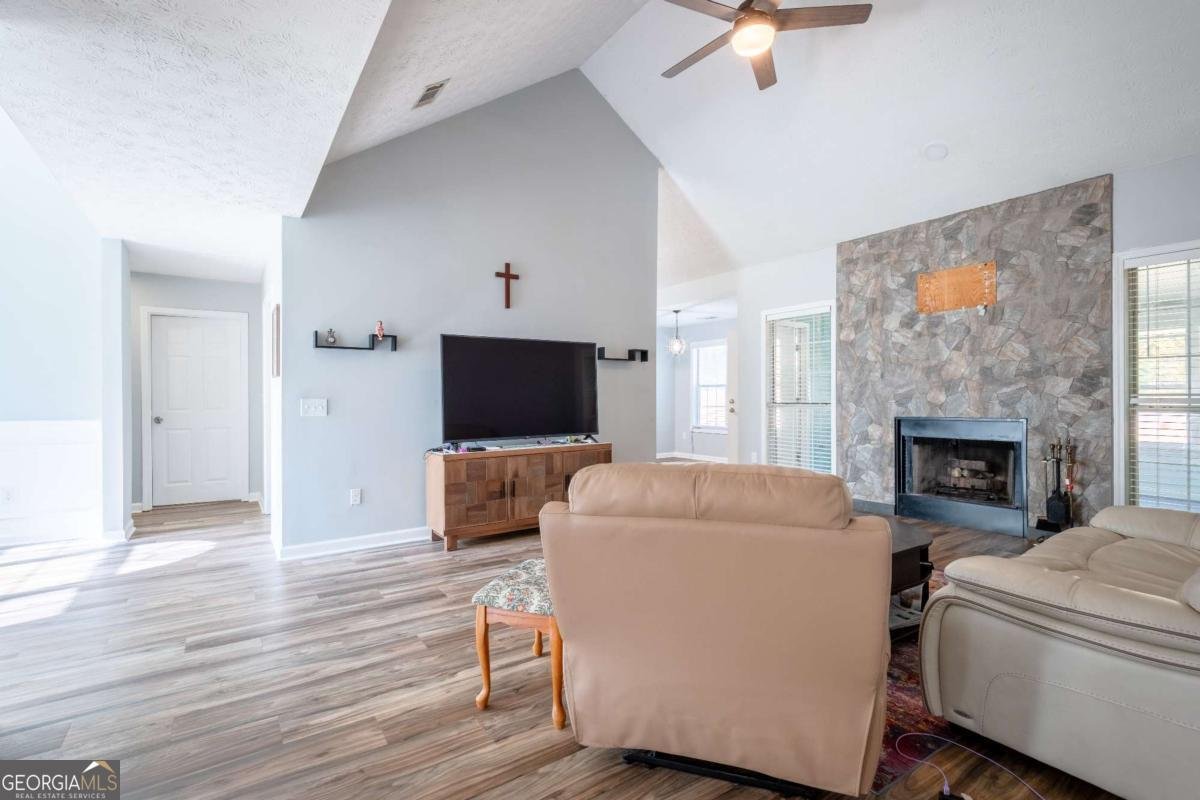 727 Eight Point Court Suwanee - Photo 6