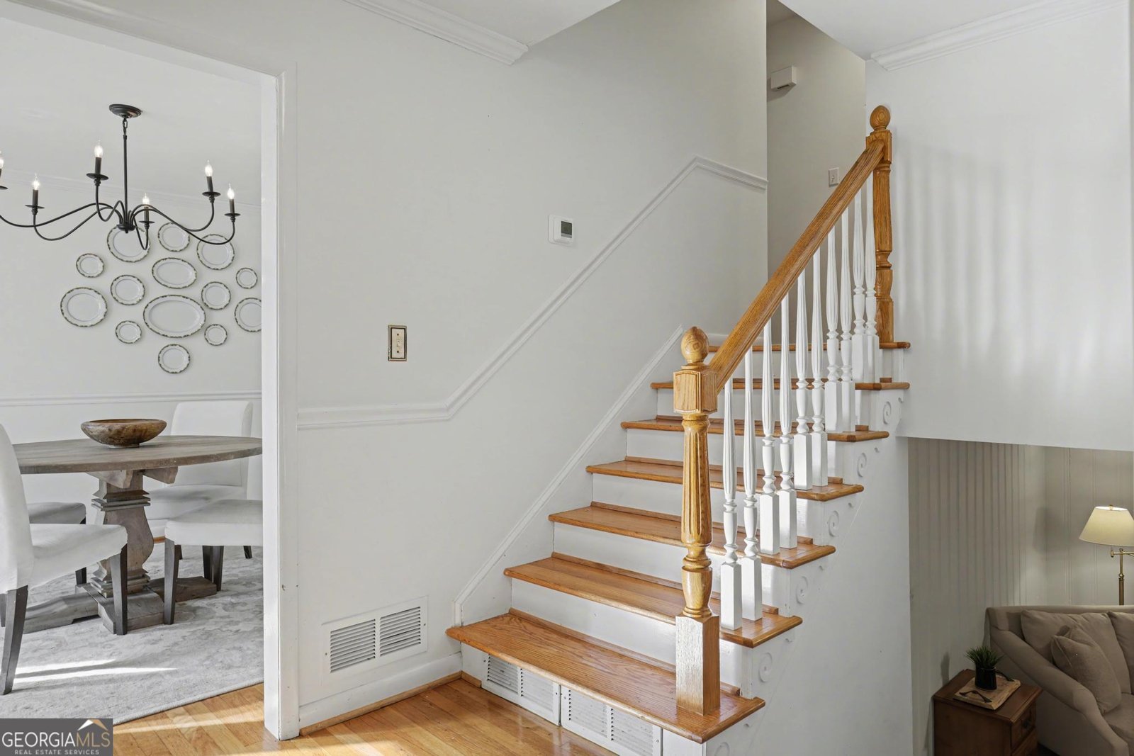 6690 Castleton Drive Atlanta - Photo 3