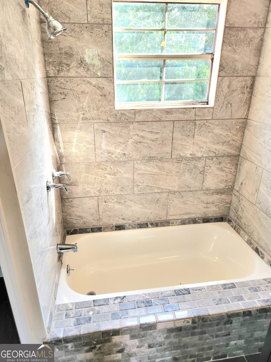 105 Wilson Street Greensboro - Photo 18