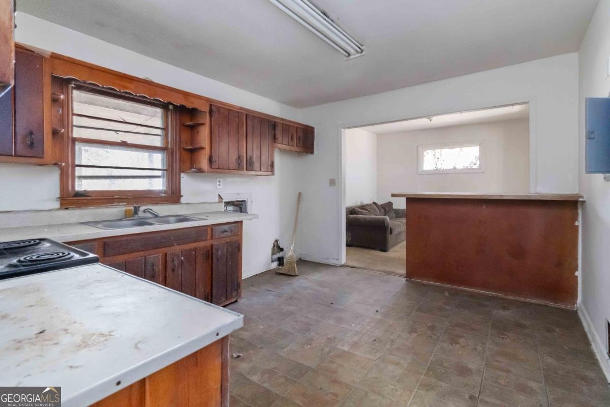 1162 Watts Road Forest Park - Photo 11