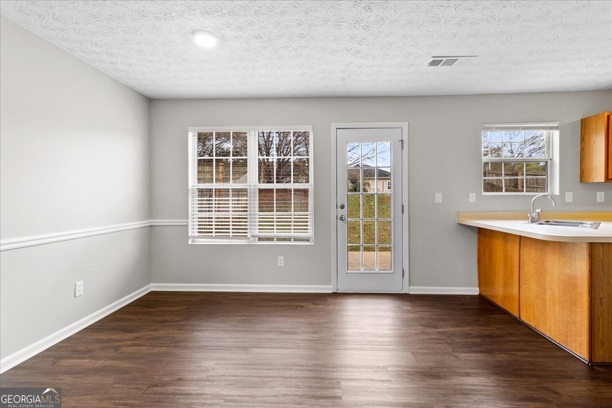 6110 Flagstaf Walk McDonough - Photo 8