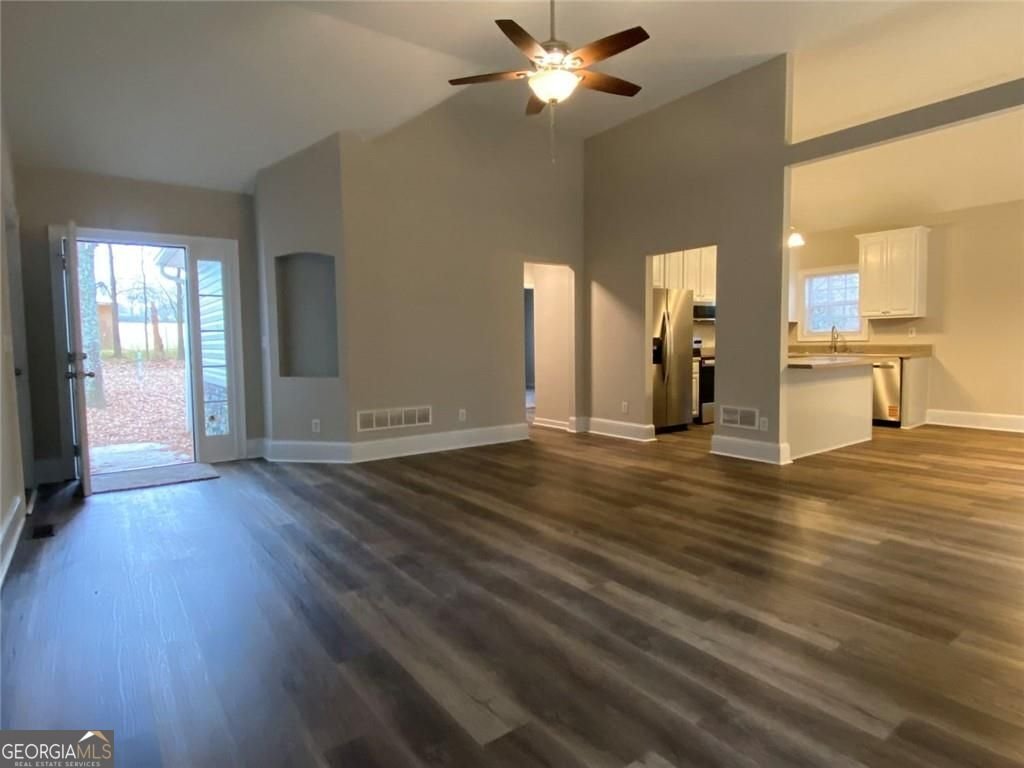 542 Waddell Street Bremen - Photo 9