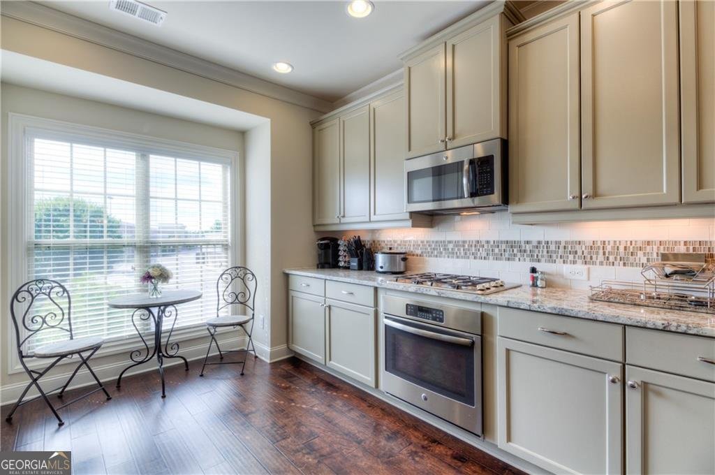 1002 Township Square Alpharetta - Photo 8