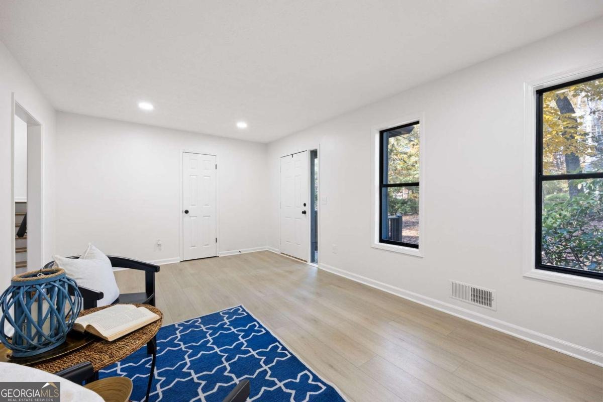 3292 Holly Mill Court Marietta - Photo 13